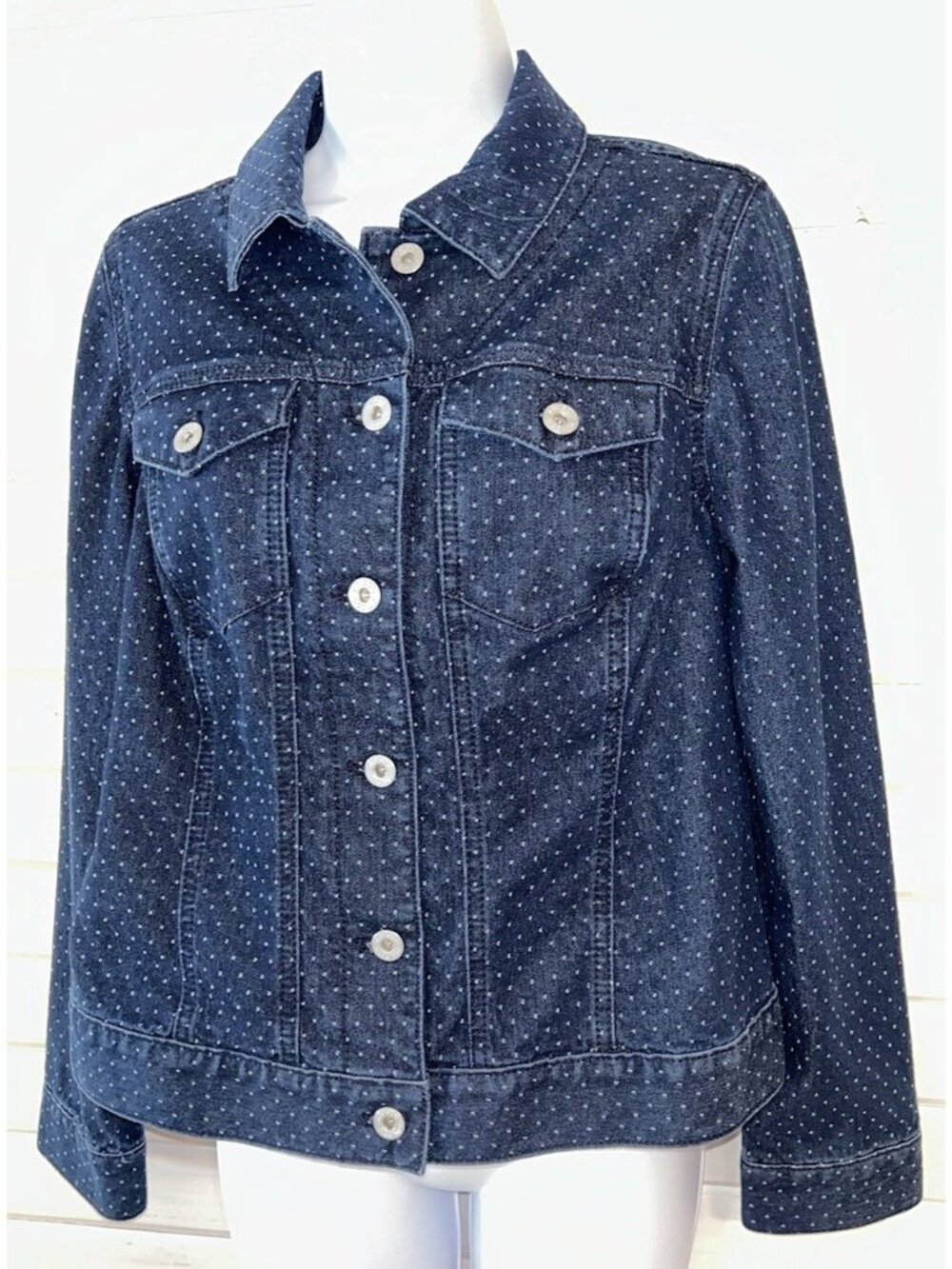 Chicos Sz 0 (SMALL) Blue Micro Dot Denim Jacket Button Front Stretch Pockets EUC